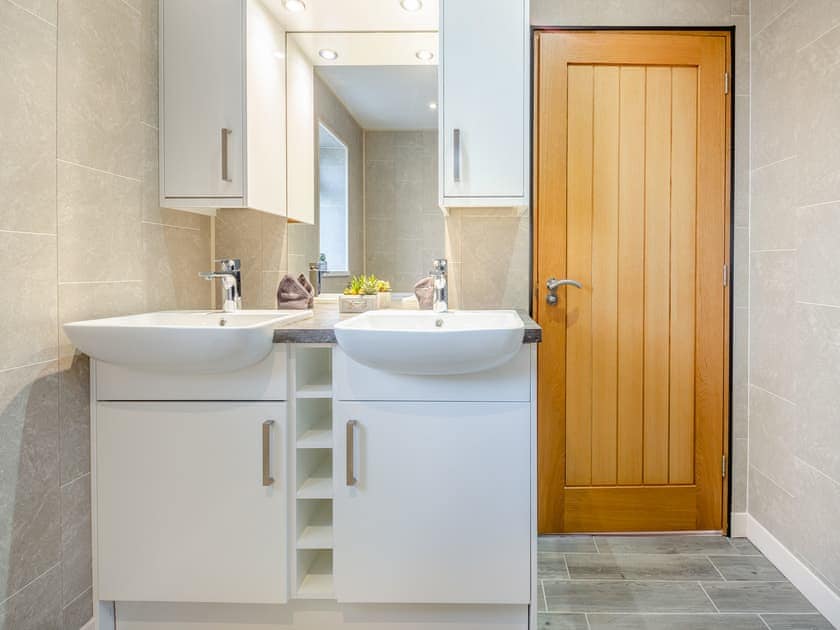 Shower room | Manawydan Cottage - Bryn Awel Caravan Park, Pentraeth