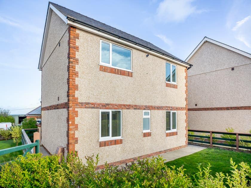 Exterior | Math Cottage - Bryn Awel Caravan Park, Pentraeth