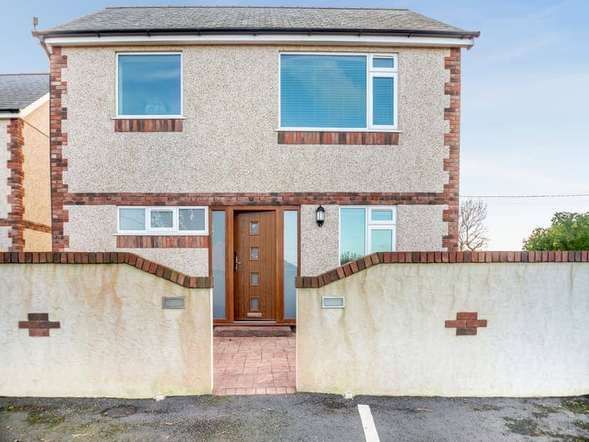 Exterior | Math Cottage - Bryn Awel Caravan Park, Pentraeth