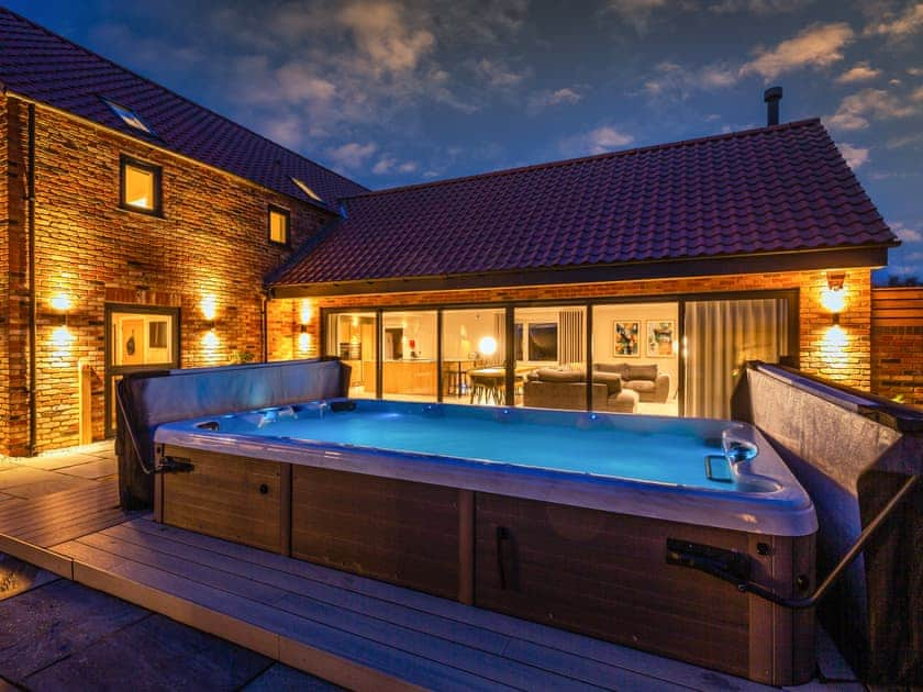 Hot tub | The Birches - Ashlin Farm Barns, Dunholme, near Lincoln