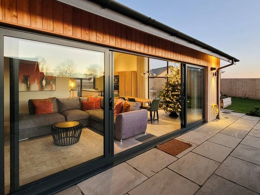 Patio | Mallard Cottage - Ashlin Farm Barns, Dunholme, near Lincoln