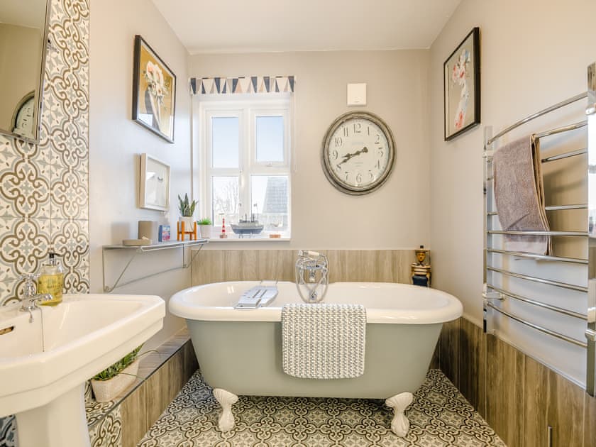 Bathroom | Cromwell House - Winforton Retreats, Winforton, near Hay-on-Wye