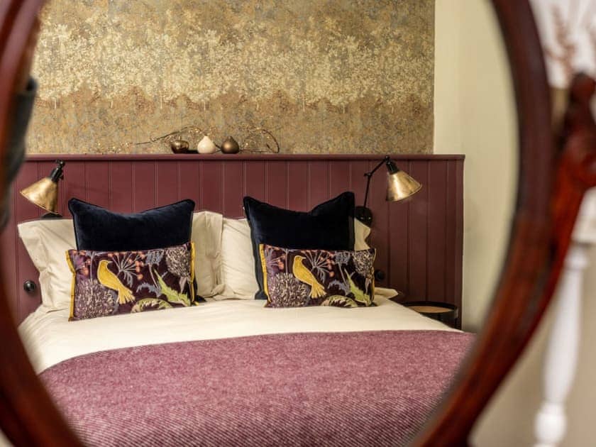 Double bedroom | Old Duffus Farmhouse, Duffus, near Elgin