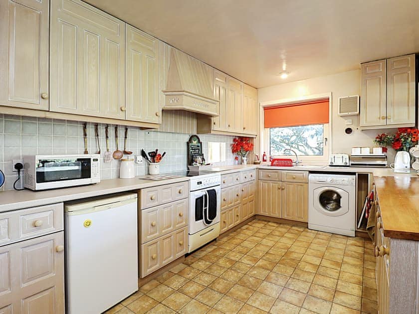 Kitchen | Whitestones, Limerstone, near Brightstone