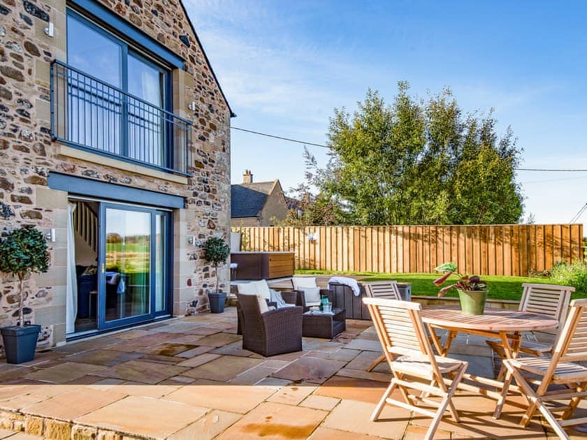 Sitting-out-area | The Cart House, Duns