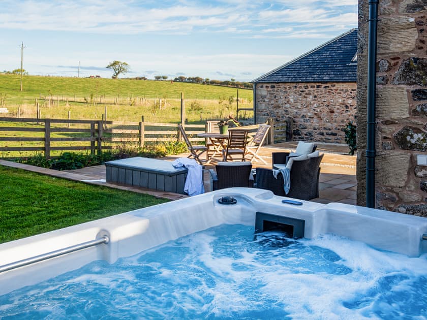 Hot tub | The Cart House, Duns