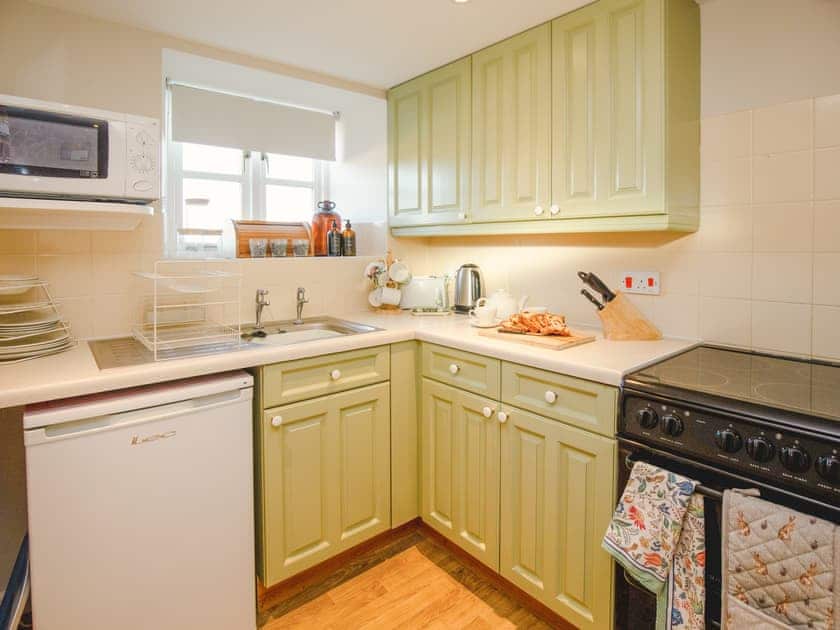 Kitchen | Hayloft Cottage - Rudge Farm Cottages, Chilcombe, near Bridport