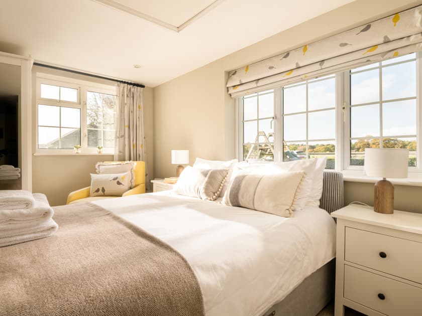 Master bedroom | Danehurst Cottage, Tiptoe, near Lymington