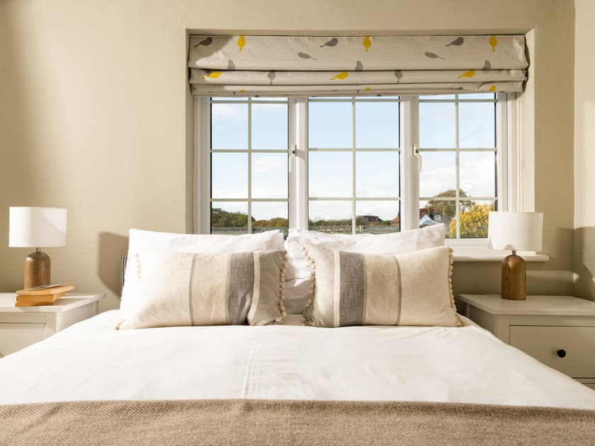 Master bedroom | Danehurst Cottage, Tiptoe, near Lymington