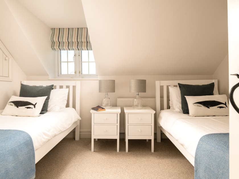 Twin bedroom | Danehurst Cottage, Tiptoe, near Lymington
