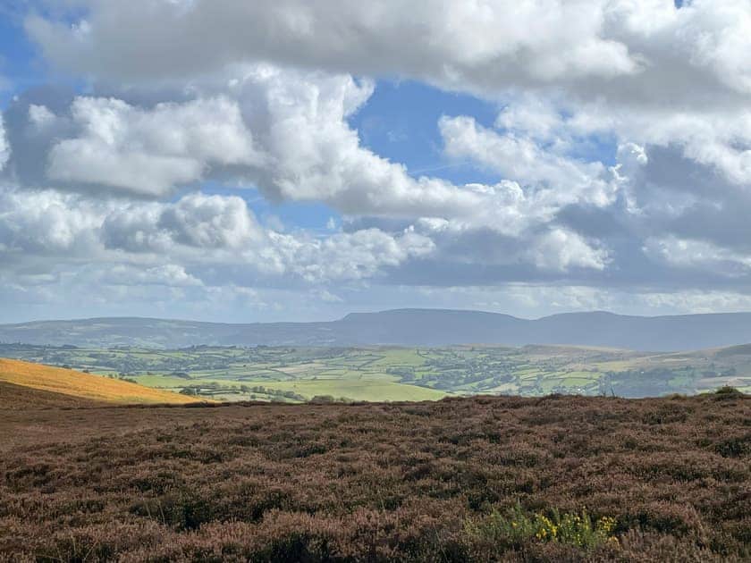 Surrounding area | Bridge End Cottage, Rhulen, near Builth Wells