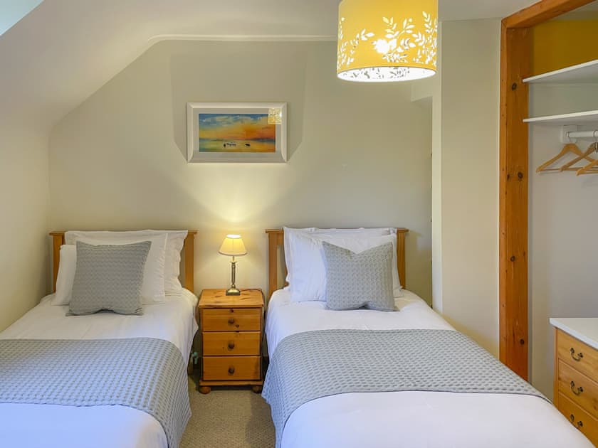 Twin bedroom | Innish - Innish Holidays, Clachan Seil