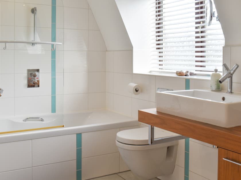 Bathroom | The ViewYr Olygfa, Glan Conwy