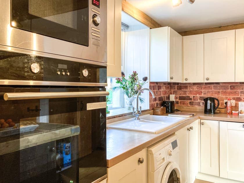 Kitchen | Squirrels Nest, Littleham, near Bideford