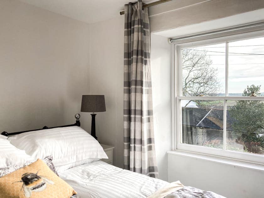 Double bedroom | Squirrels Nest, Littleham, near Bideford