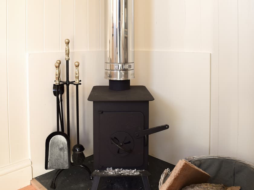 Interior | Molly The Shepherds Hut, Lew, near Bampton