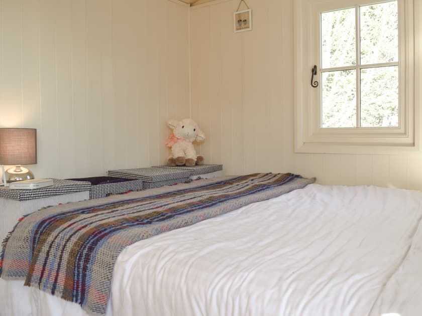 Interior | Molly The Shepherds Hut, Lew, near Bampton