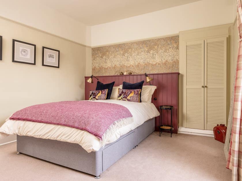Double bedroom | Old Duffus Farmhouse, Duffus, near Elgin
