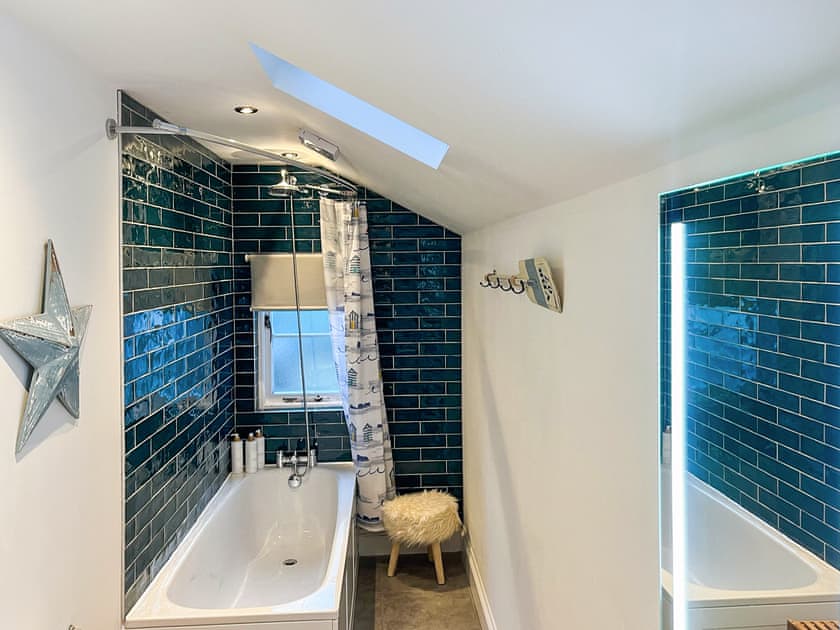 Bathroom | April Cottage, 