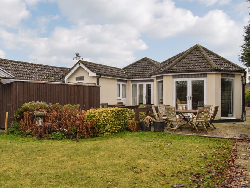 Exterior | Redcot Holiday Bungalow, Allostock, near Knutsford