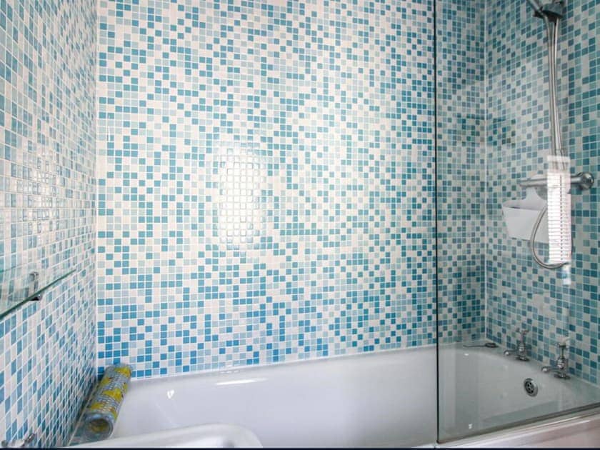 Bathroom | Sunset, Combe Martin