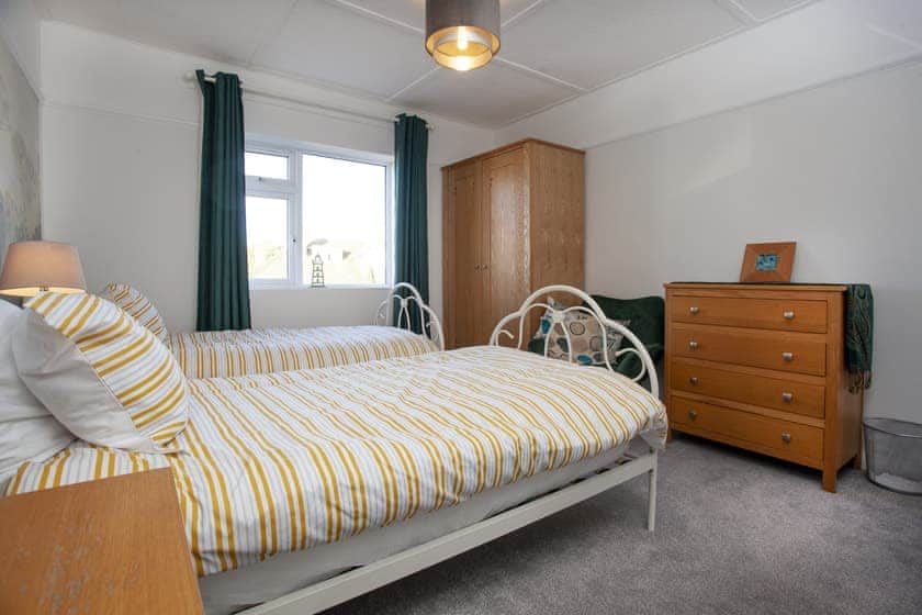 Twin bedroom | Seymour House, Exmouth