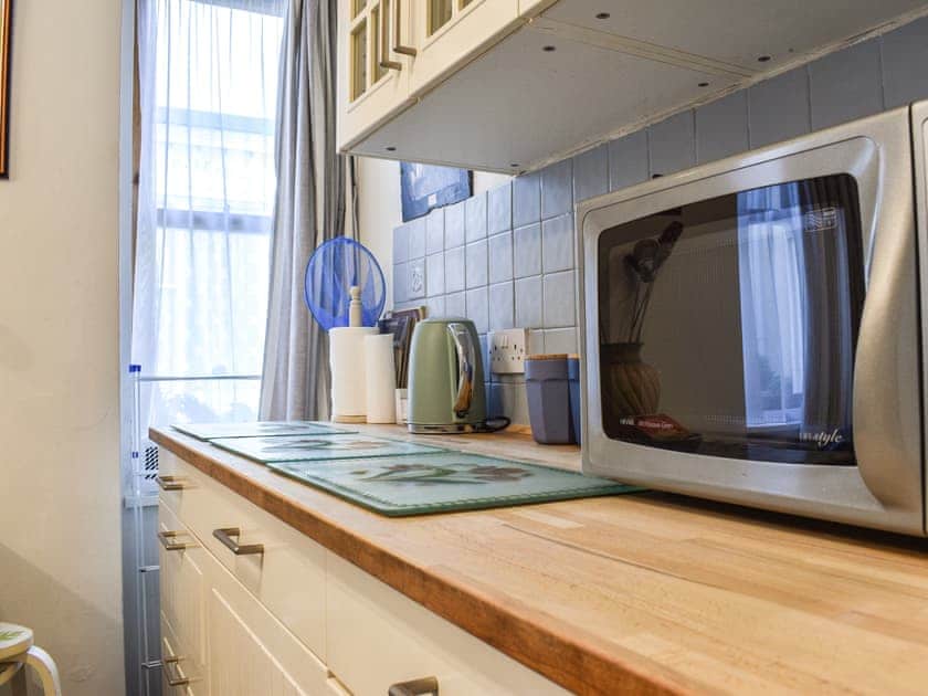 Kitchen area | Kittiwakes Cottage Appledore Devon, Appledore