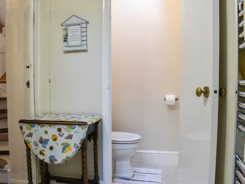 Bathroom | Kittiwakes Cottage Appledore Devon, Appledore