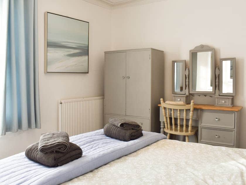 Double bedroom | Wellington Place, Scarborough