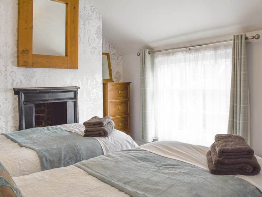 Twin bedroom | Wellington Place, Scarborough