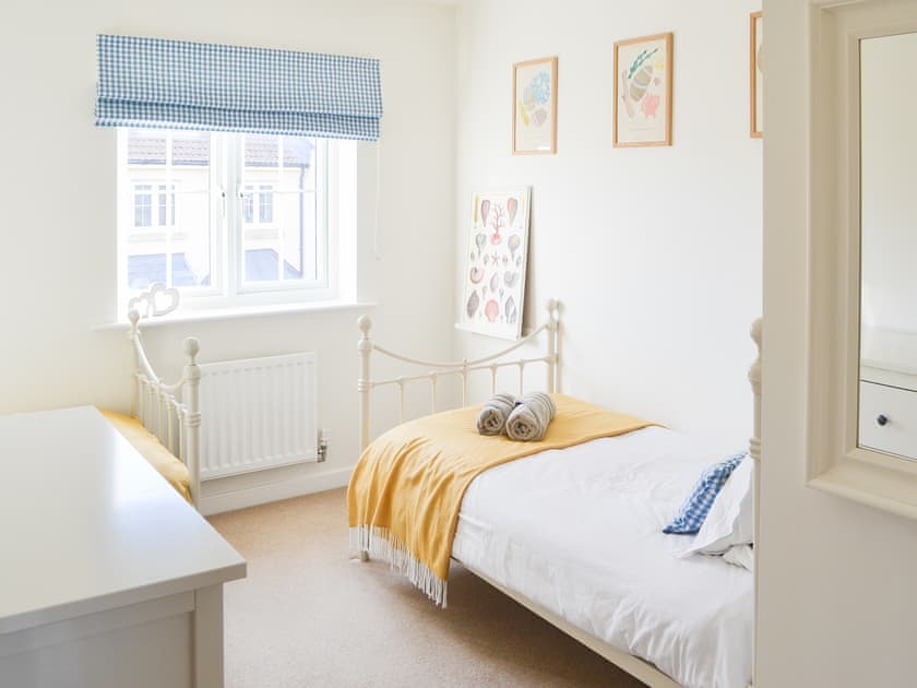 Twin bedroom | Good Tides, Beadnell