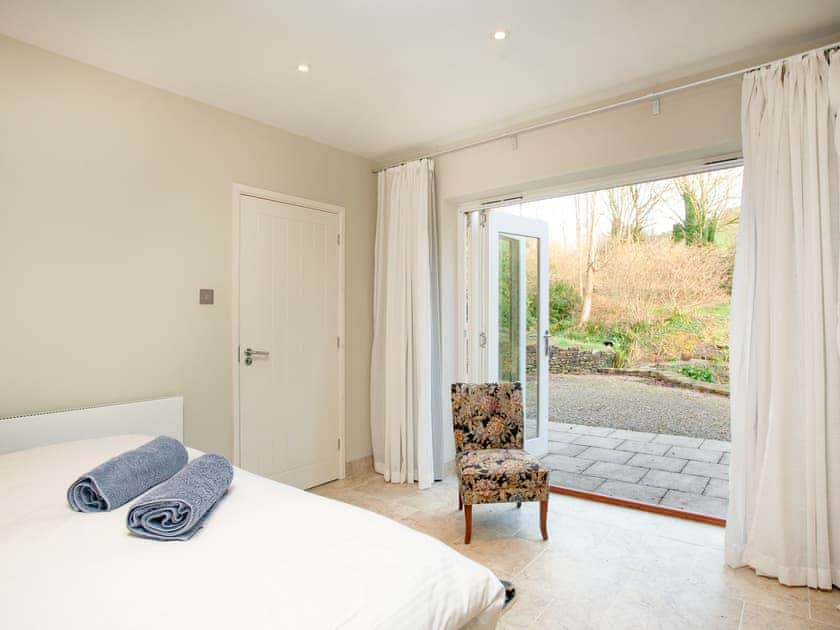 Double bedroom | The Studio at Granny’s Well, Mixtow, near Fowey