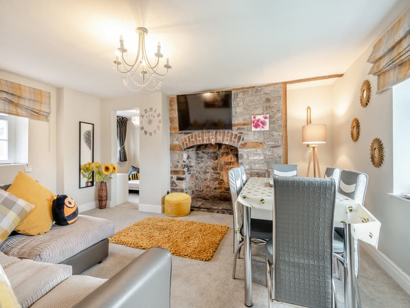 Living room/dining room | Yew Tree Cottage, Defynnog