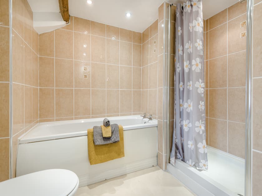 Bathroom | Yew Tree Cottage, Defynnog