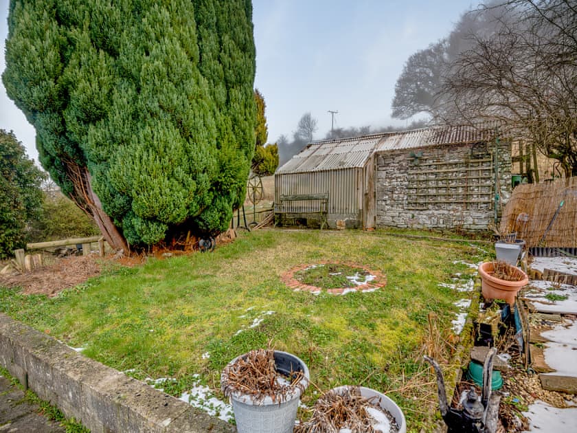 Garden | Yew Tree Cottage, Defynnog