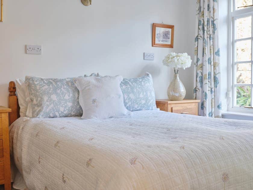 Double bedroom | West Anstey Farmhouse - The Retreat, West Anstey