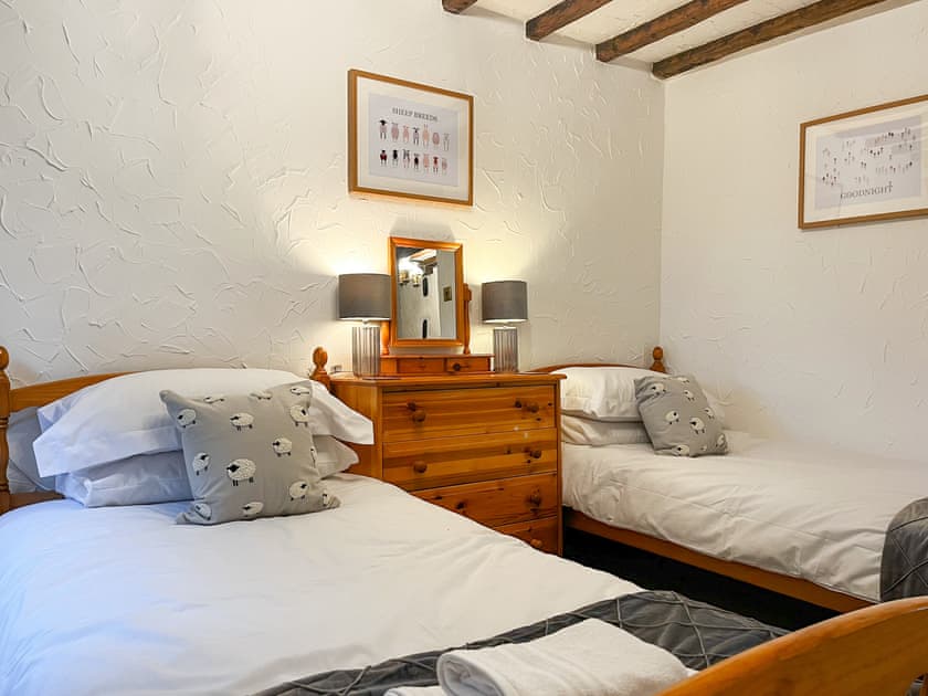 Twin bedroom | Broadcarr Barn, Kettleshulme