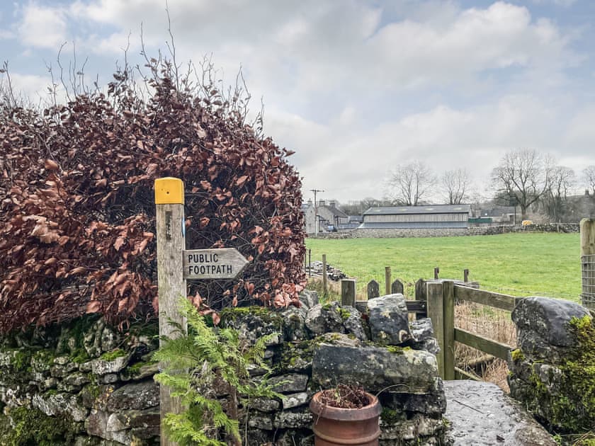 Setting | Lindum Cottage, Monyash