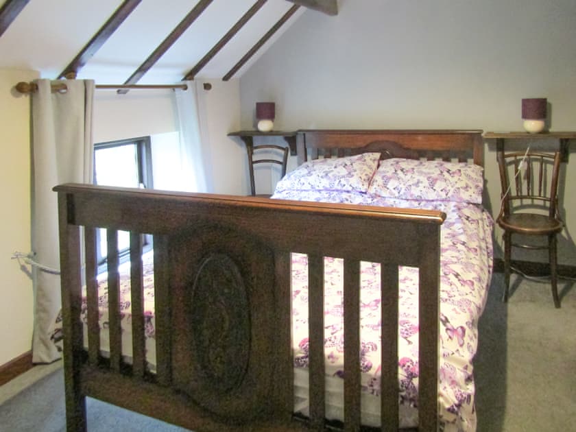 Double bedroom | Oxlow End Cottage, Peak Forest, nr. Buxton