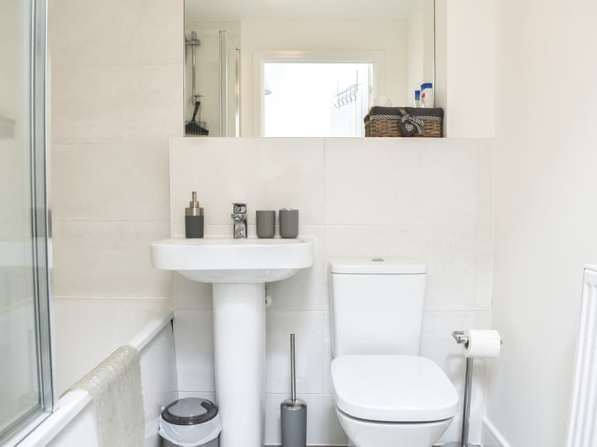 Shower room | Finders Nook, Bognor Regis