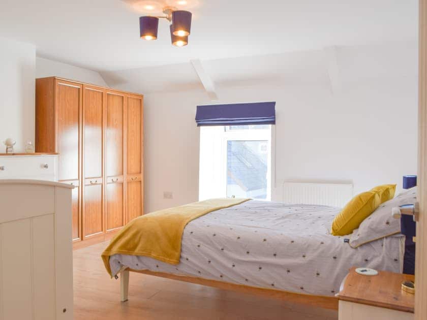 Double bedroom | Snowdrop Cottage, Fishguard