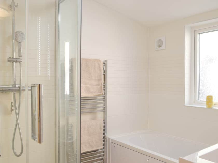 Bathroom | Snowdrop Cottage, Fishguard