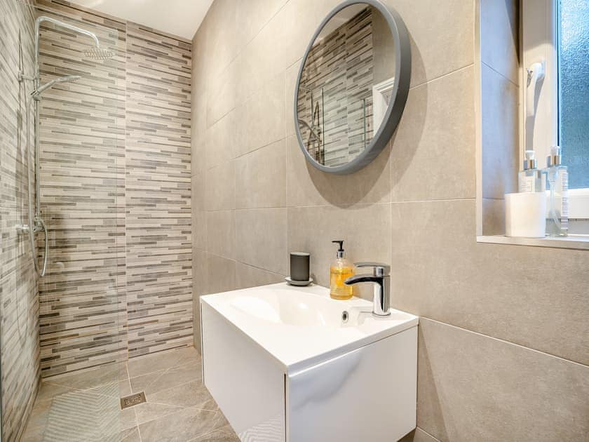 Shower room | Bay Cottage, Coytrahen, near Bridgend