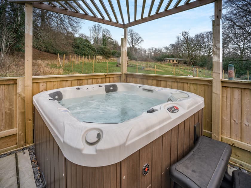 Hot tub | Bay Cottage, Coytrahen, near Bridgend
