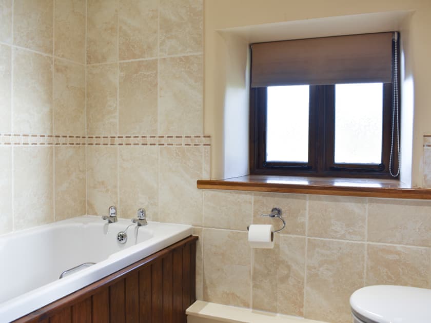 Bathroom | Oaktree Cottage - Brockholes Farm, Near Tebay