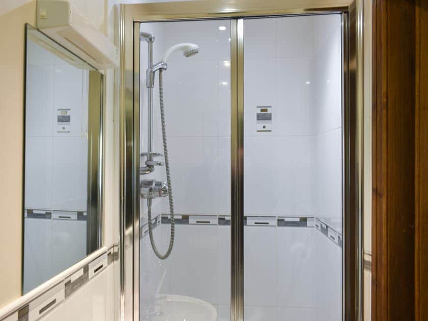 En-suite | Coombe Cottage - Brockholes Farm, Near Tebay