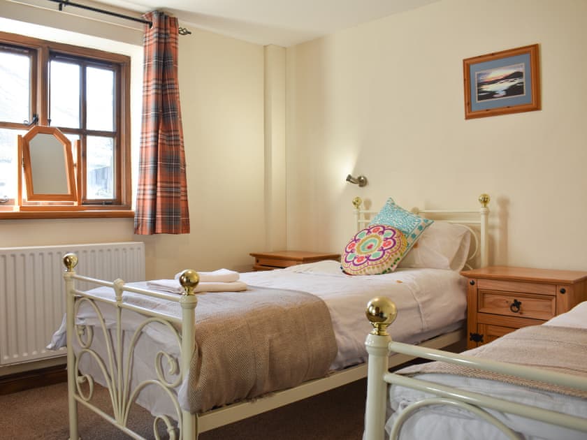Twin bedroom | Coombe Cottage - Brockholes Farm, Near Tebay