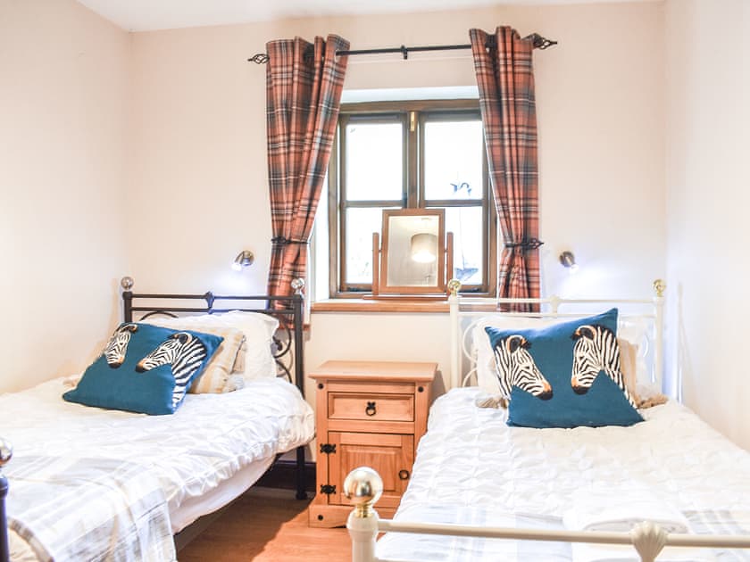Twin bedroom | Riverbank Cottage - Brockholes Farm, Near Tebay