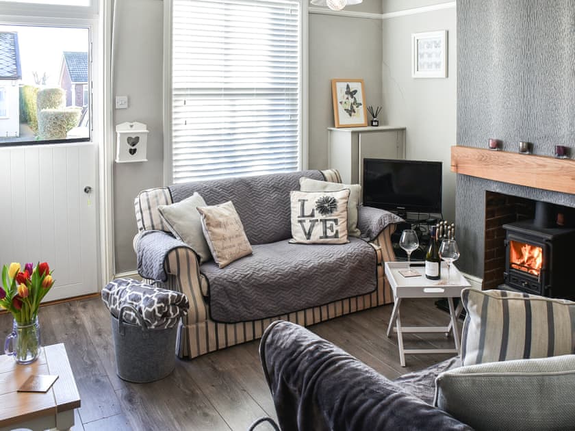 Living room | Fuchsia Cottage, Sea Palling