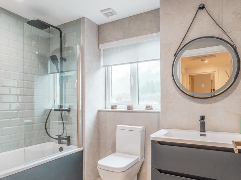 Bathroom | Feidh Cottage - Stratheck Holiday Cottages, Near Dunoon